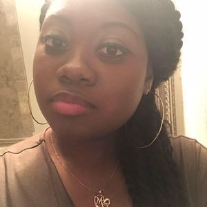 Meet your Posher, Caprice